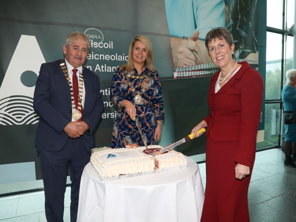 <p>L to R: Cllr Michael (Moegie) Maher, Cathaoirleach of the County of Galway; Her Worship, the Mayor of the City of Galway, Cllr Clodagh Higgins; Dr Orla Flynn, President, Atlantic Technological University</p>
