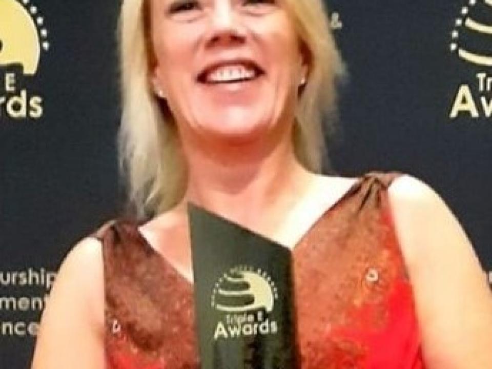 <p>Dr Lisa Ryan, Head of Dept of Sport, Exercise and Nutrition, ATU Galway, pictured receiving the Fast Forward Entrepreneurship Educator of the Year Award .</p>
